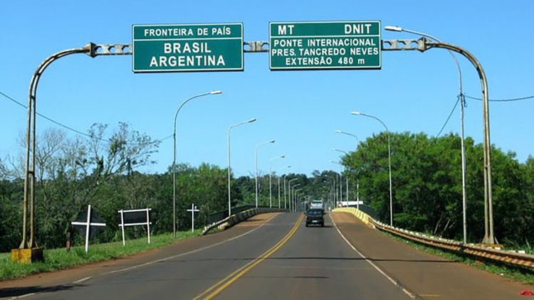 Brasil exigirá pasaporte sanitario para el ingreso de turistas