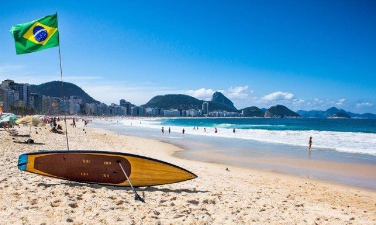 Brasil anunció que abrirá las puertas a turistas extranjeros