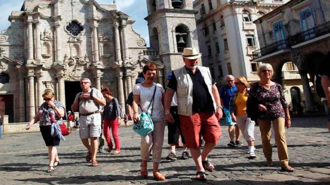 Canadá aportó casi la mitad de turistas que vacacionaron en Cuba