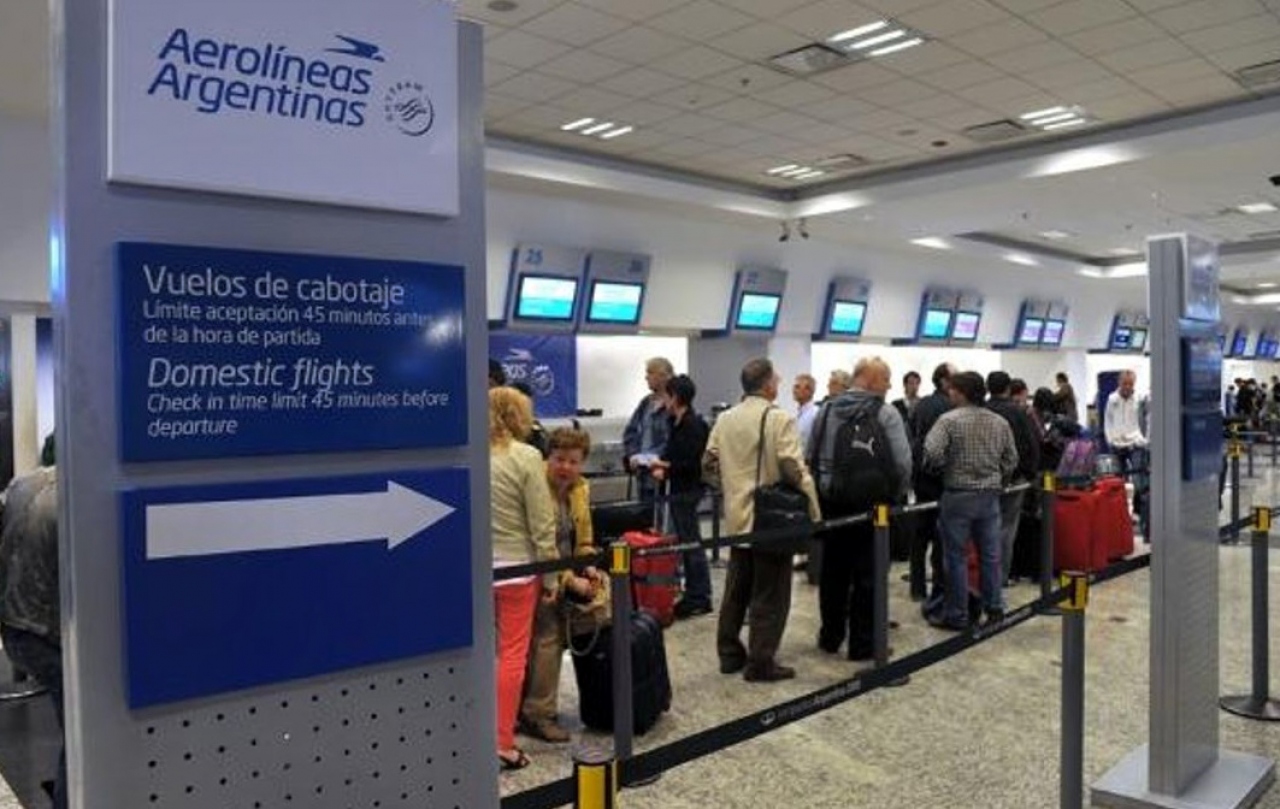 Aerolíneas Argentinas transportó 2,85 millones de pasajeros en un mes