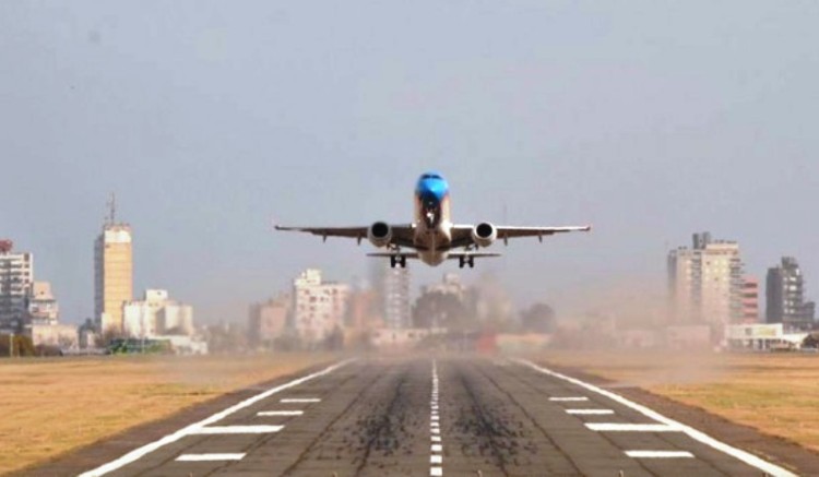 La Pampa solicitó mayor conectividad aérea y mejores reglas para los viajes de egresados