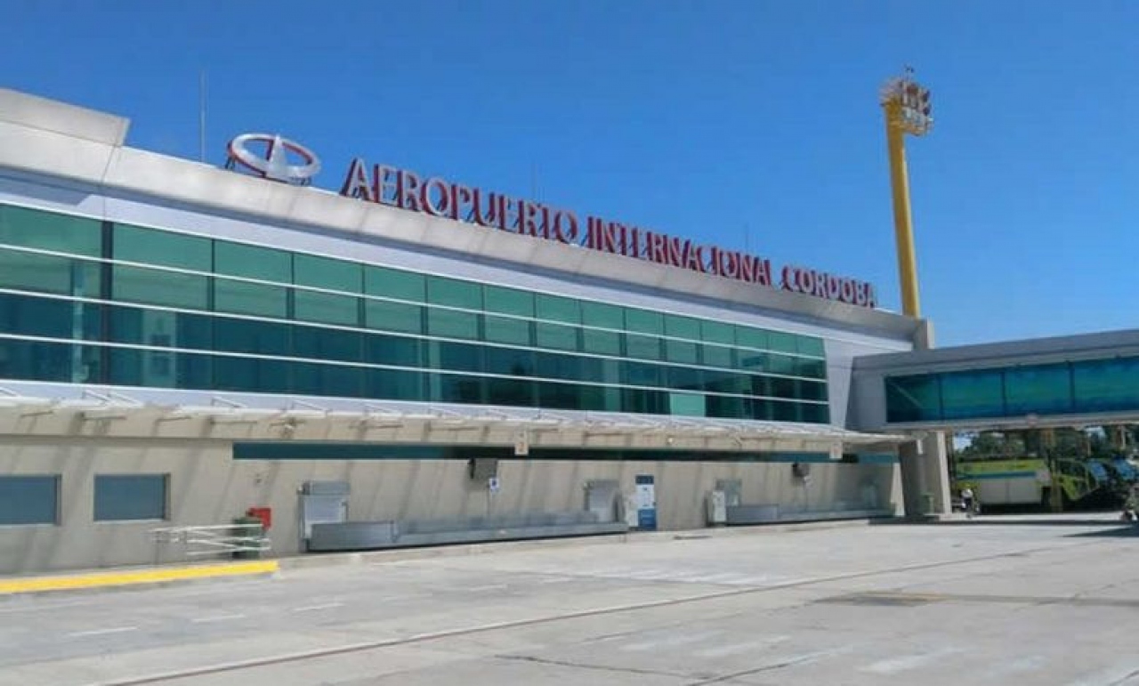 Córdoba inició gestiones para establecer un vuelo directo con Montevideo