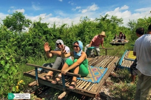 El tren de bamb&uacute; de Camboya brinda una experiencia tur&iacute;stica &uacute;nica
