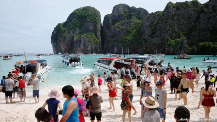 Tailandia derogó todas sus restricciones anti-Covid