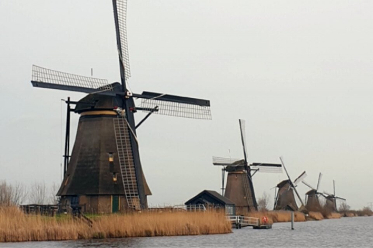 Países Bajos cobraría entrada en los molinos de Zaanse Schans para frenar el turismo masivo