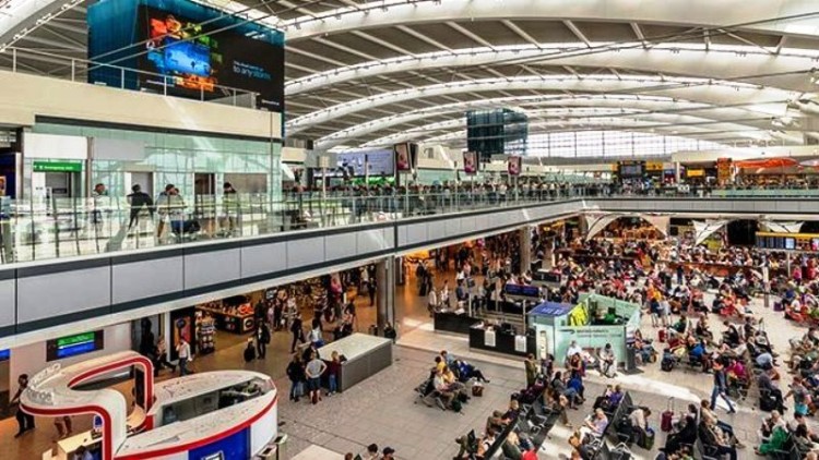 El aeropuerto de Londres movilizó a 61 millones de pasajeros en un año