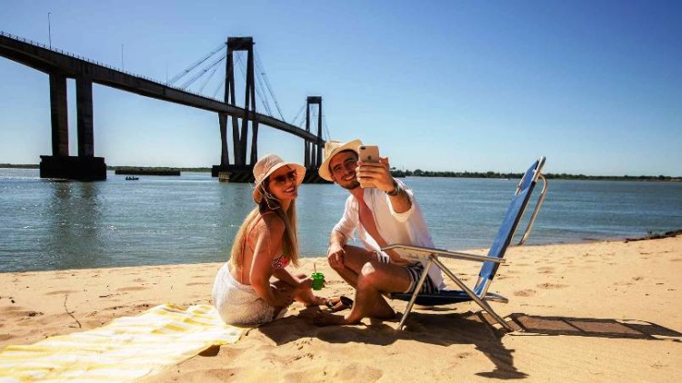 Corrientes ofrece cinco playas para disfrutar del río Paraná