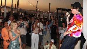 La Choza de Mar aporta música y diversión a Ovo Beach de Enjoy Punta del Este