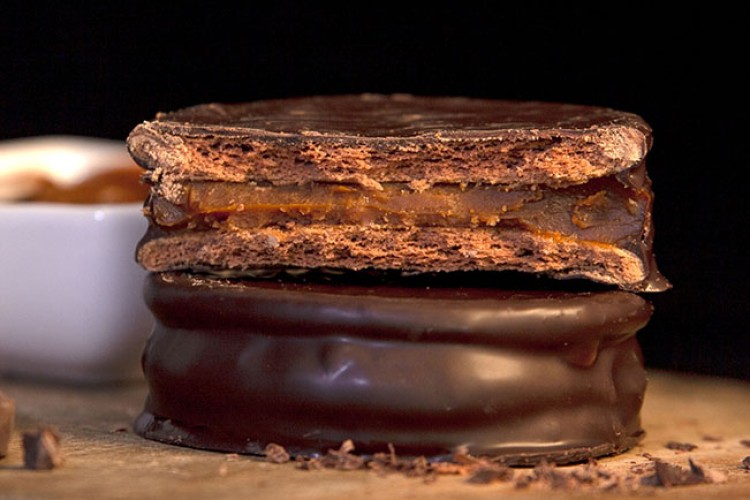 Un pueblo bonaerense cocinará un alfajor de 600 kilos para promover su turismo gastronómico