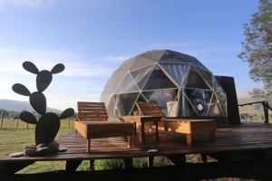 Tucumán apuesta al turismo sustentable con glampings de lujo
