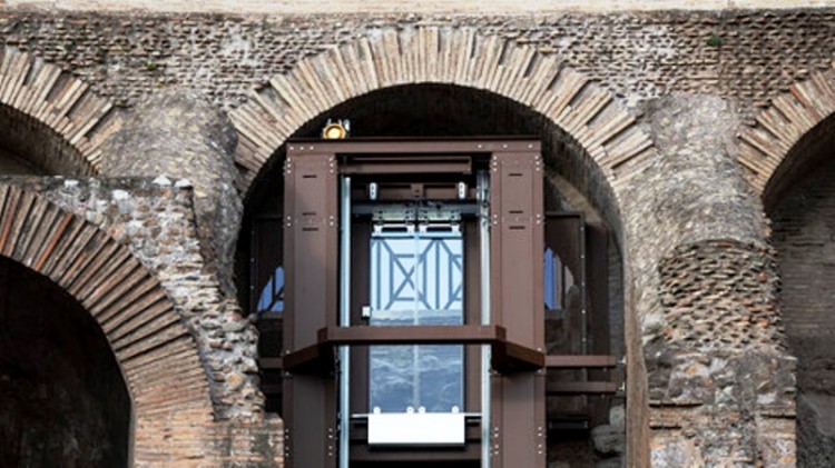 El Coliseo de Roma ya tiene un ascensor panorámico