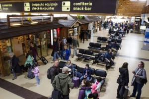 26.154 pasajeros se movilizaron en veinte días en el aeropuerto de Chapelco