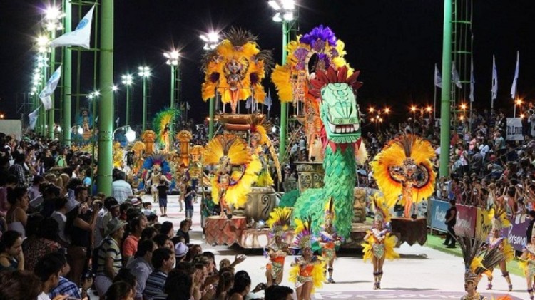 El carnaval es el principal producto turístico de Corrientes