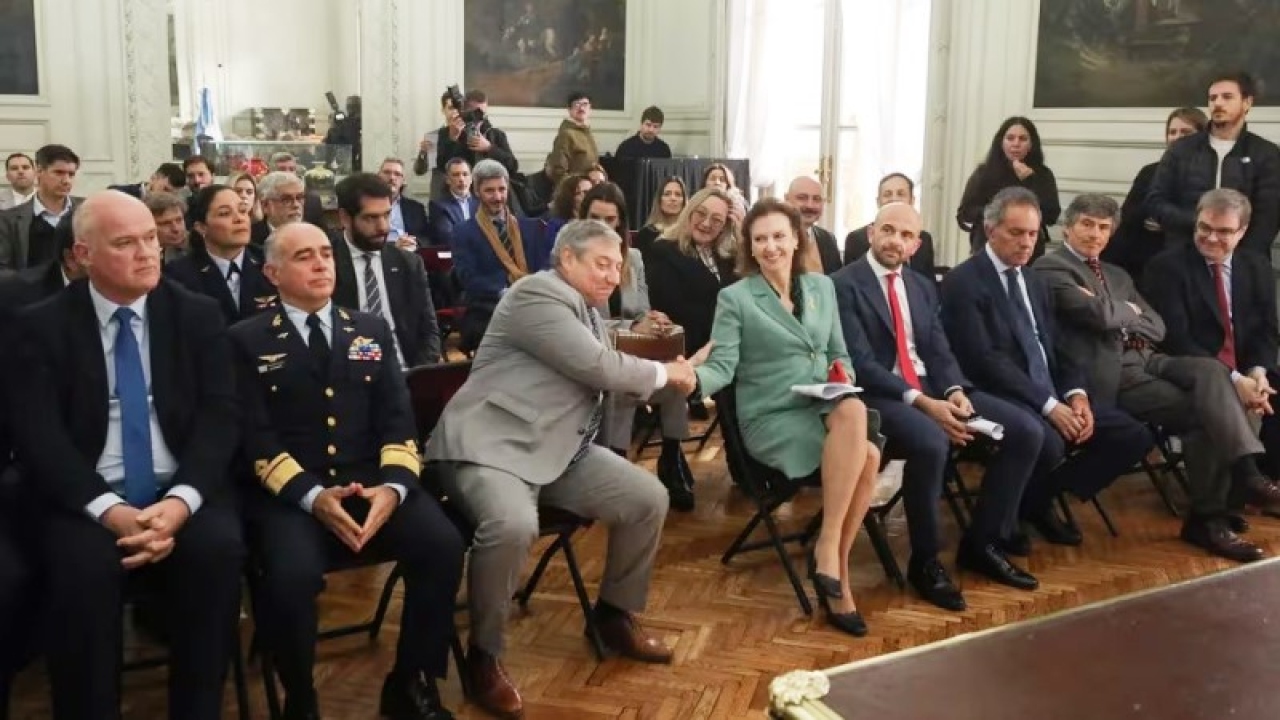 Argentina y Uruguay firmaron un memorándum para potenciar la conectividad aérea