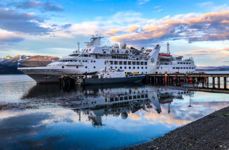 El primer crucero con destino a la Antártida zarpó desde Chile