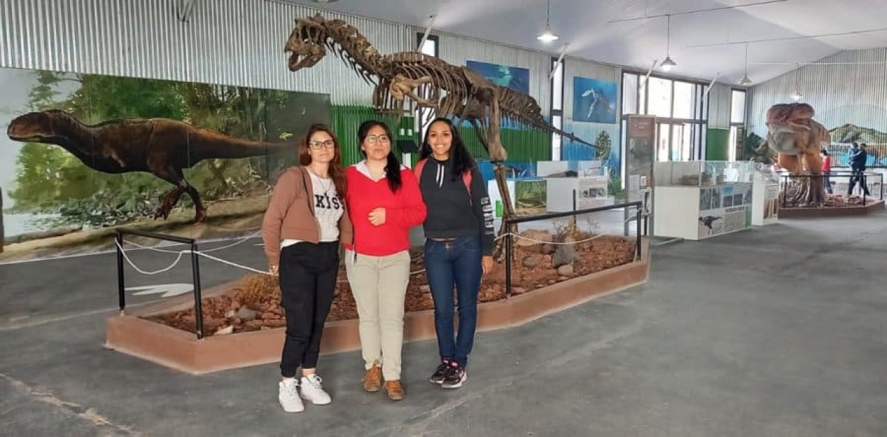 Vaca Muerta sorprendi&oacute; como nuevo destino tur&iacute;stico con bodegas, lagos y rutas tem&aacute;ticas