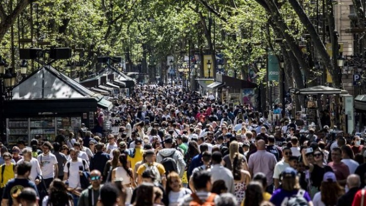 Barcelona limitó el turismo masivo