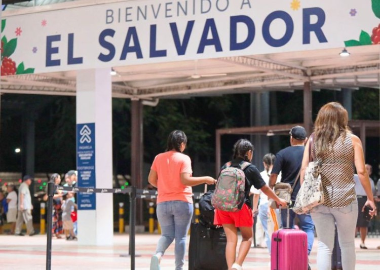 El Salvador realizará obras turísticas para aumentar su turismo receptivo
