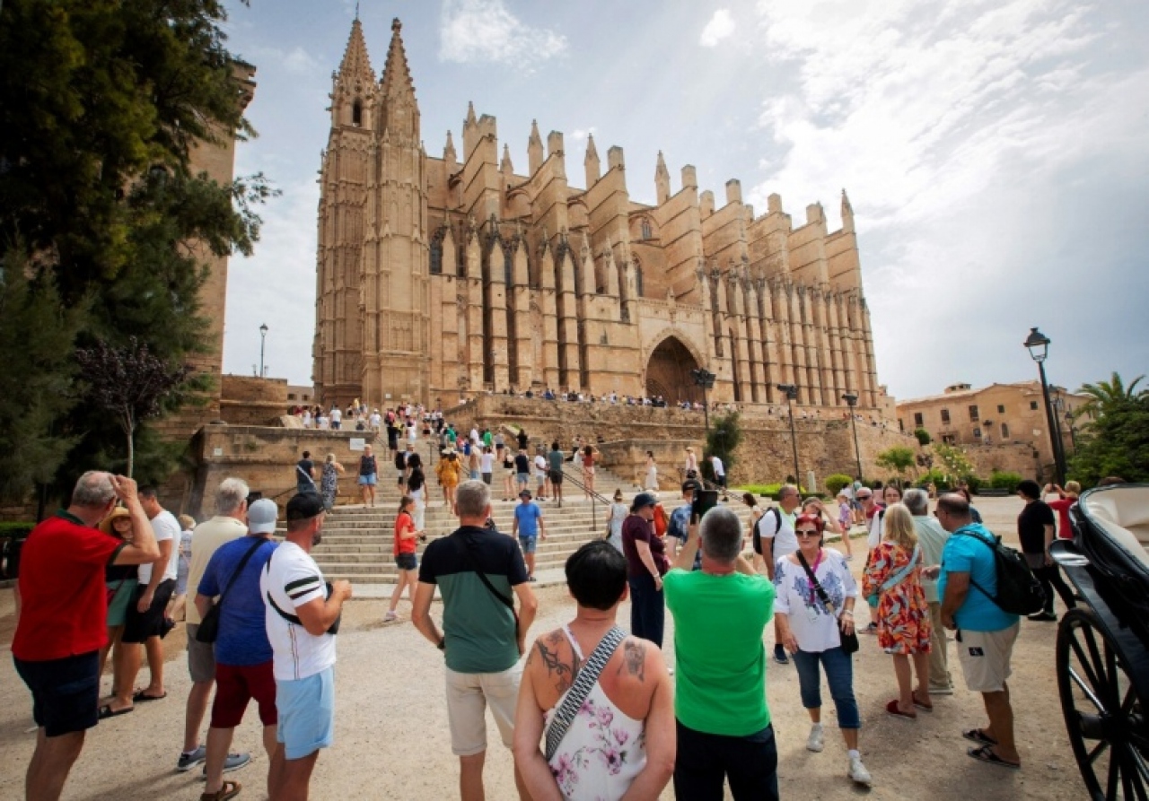 España batiría récords turísticos estivales