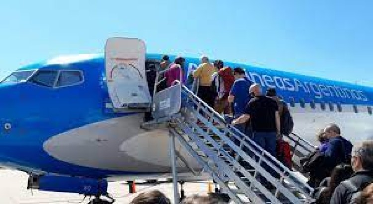 Aerolíneas Argentinas transportó 800.000 pasajeros en vacaciones de invierno