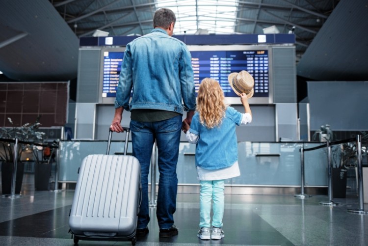 Argentina implementó un trámite instantáneo para autorizar que los menores viajen al exterior