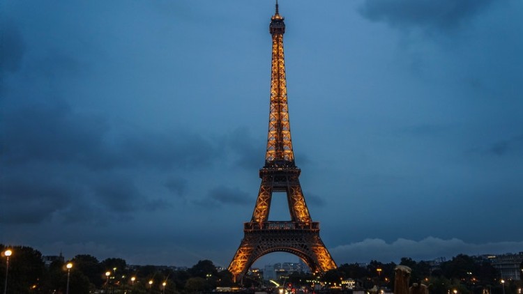 La Torre Eiffel estaría oxidada y muy degradada