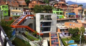 Comuna 13 presenta un lugar de resiliencia y esperanza en Medellín