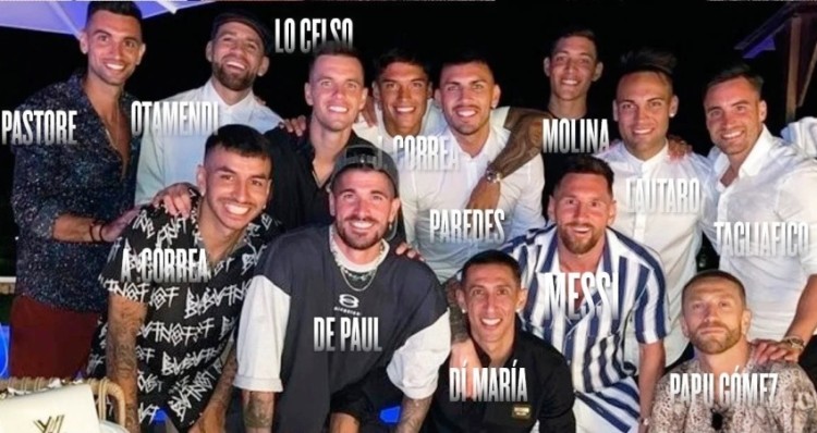 Messi sopló las velitas en su hotel de Ibiza rodeado de amigos