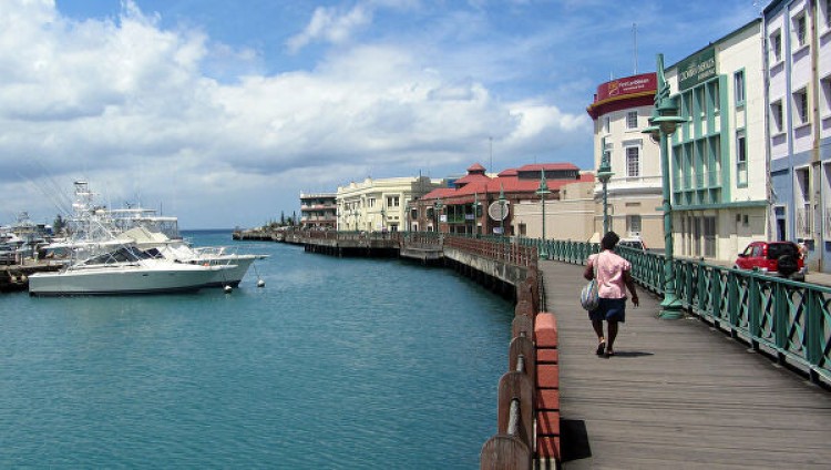 Los turistas vacunados no tendrán que realizarse un segundo PCR en Barbados