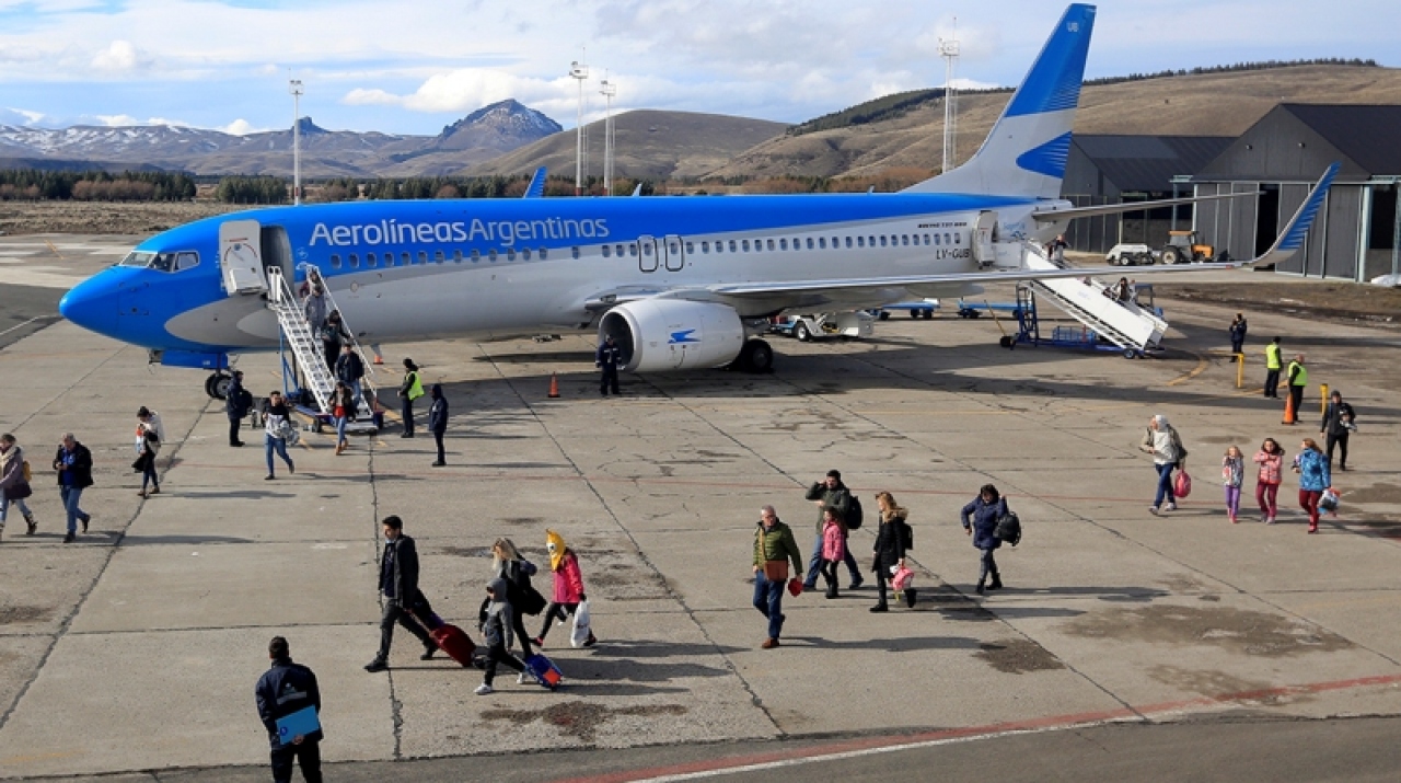 Los vuelos de cabotaje mermaron 7,9% en Argentina