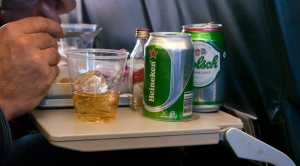 Air Canada servirá bebidas alcohólicas gratis en clase turista